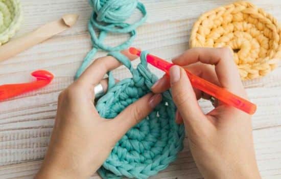 Discover the Fascinating World of Crochet with These Apps